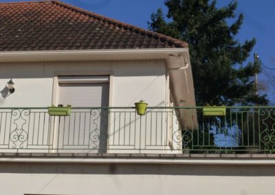 Gouttière corniche et sous face (dessous de toit) en ton pierre (TP22)